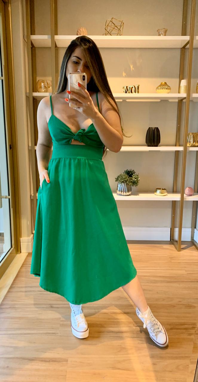 vestido midi verde bandeira