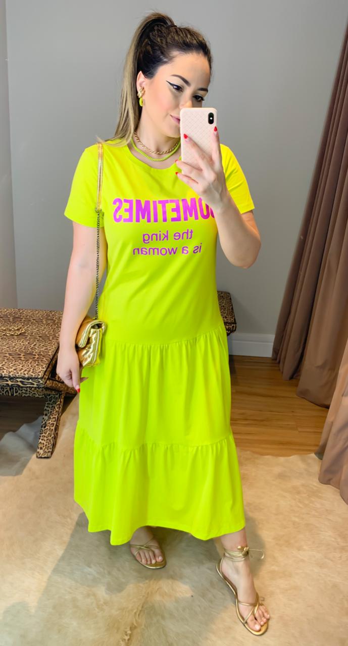 vestido de malha amarelo